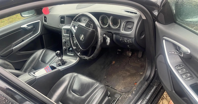 Volvo V60 cena 7495 przebieg: 130000, rok produkcji 2012 z Knurów małe 11